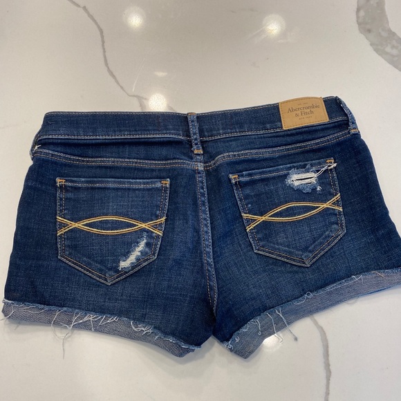 Abercrombie & Fitch Jean Shorts - Picture 2 of 3